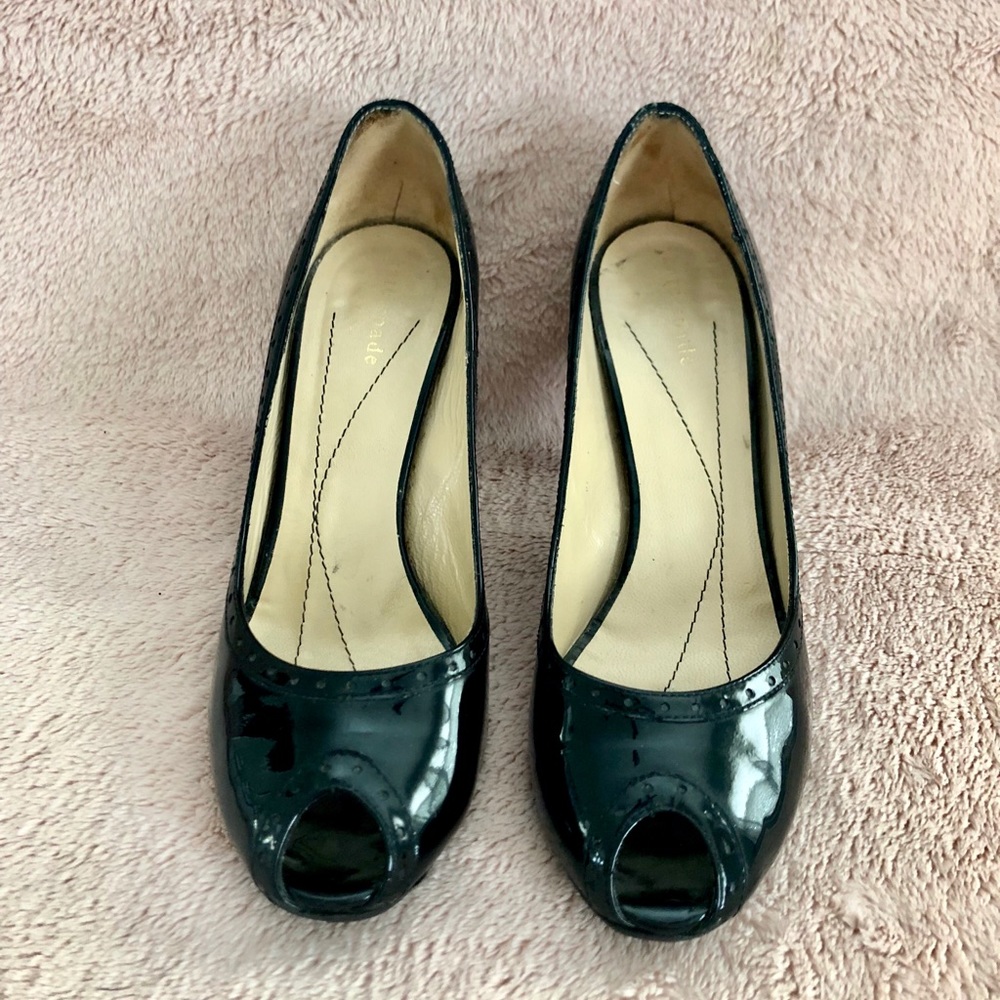 Black Kate Spade peep-toe pumps - Picture 2 of 6